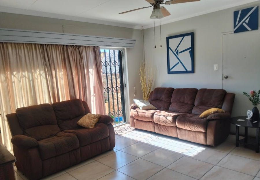 2 Bedroom Property for Sale in Flamwood North West